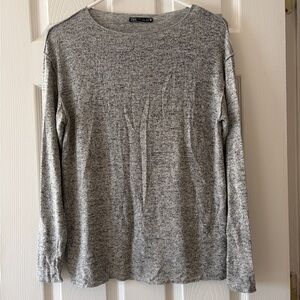 Women’s Zara Heather Gray Knit Top size small